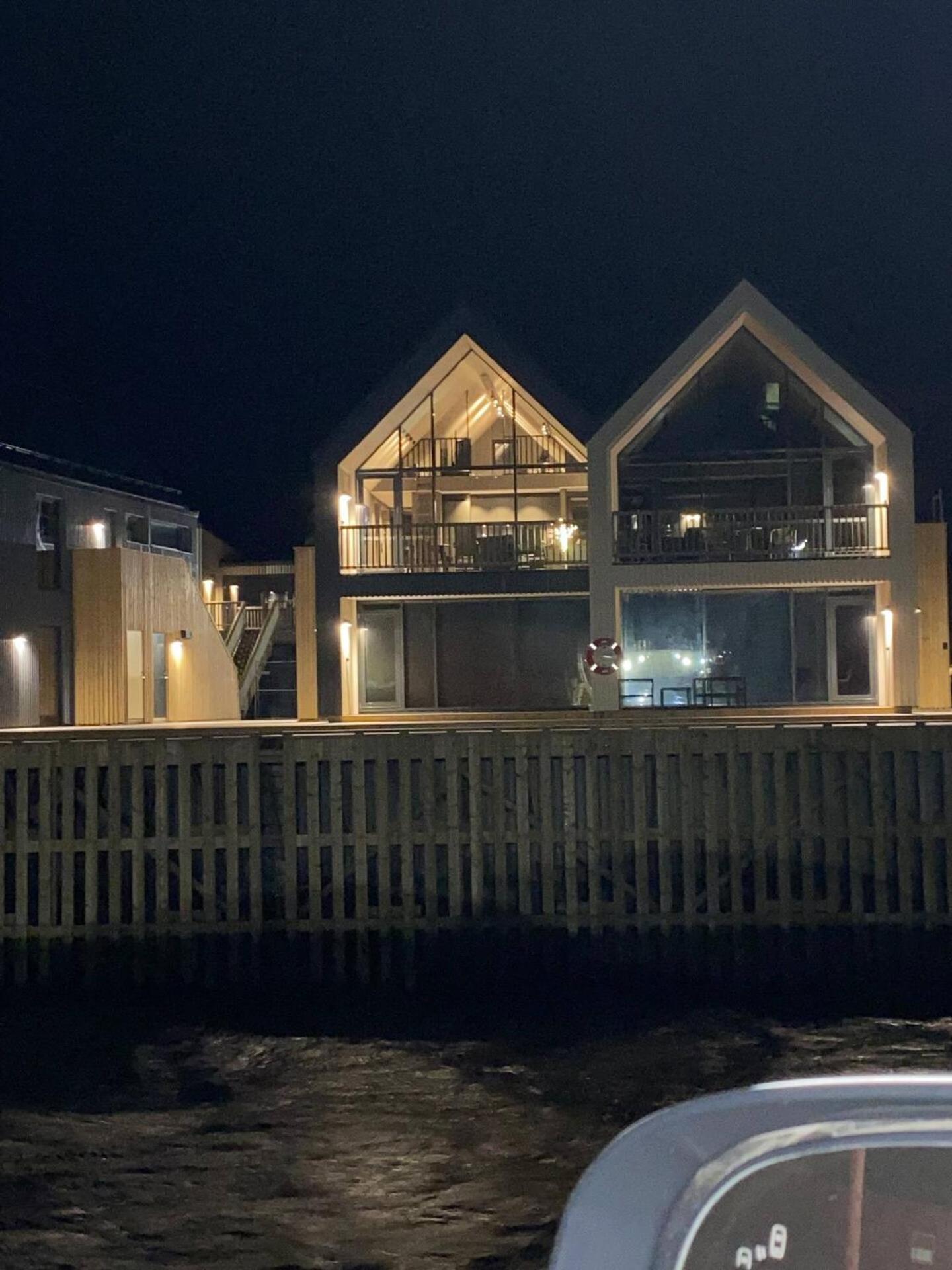 Ny Leilighet I Henningsvaer! Extérieur photo