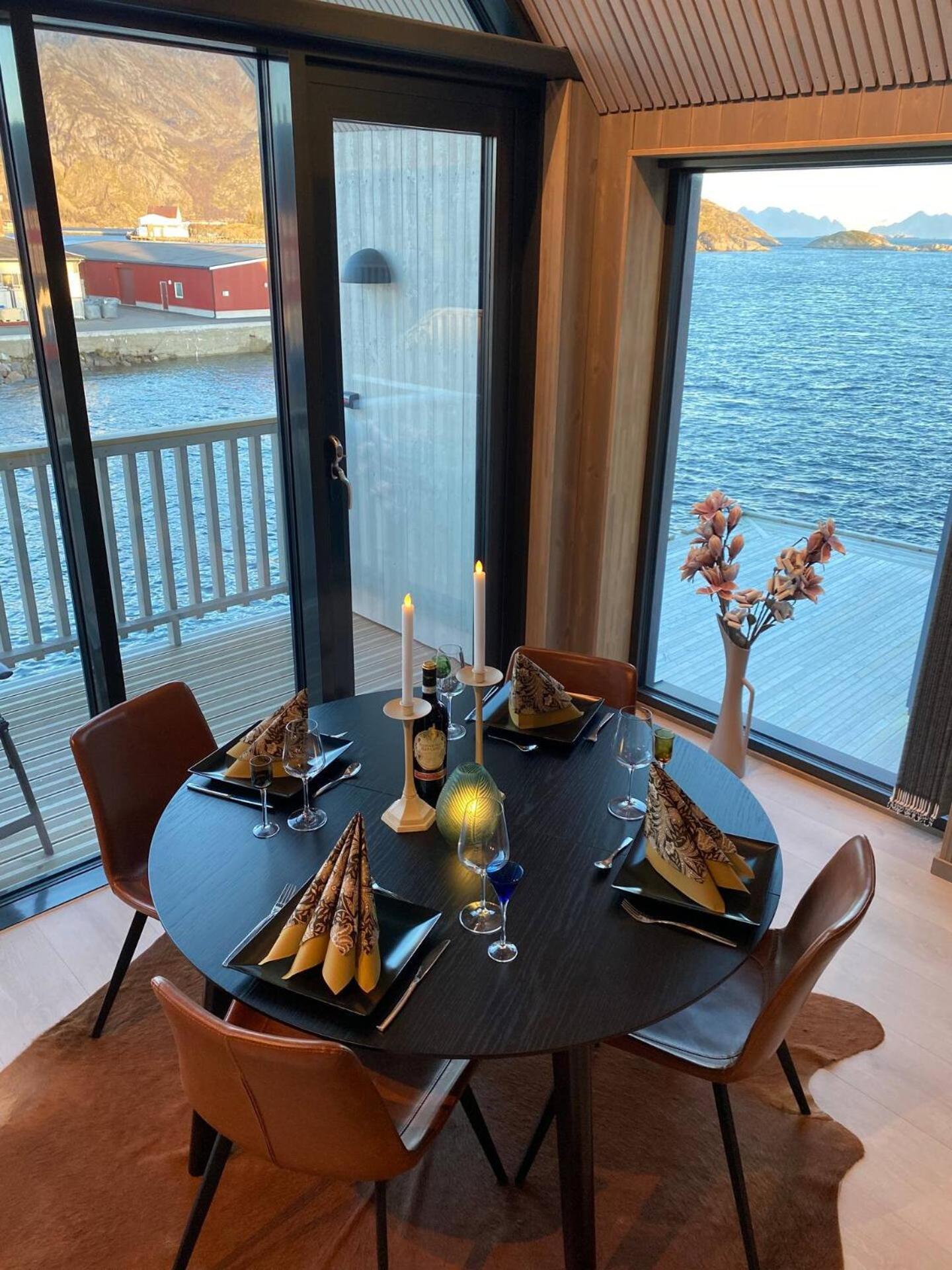 Ny Leilighet I Henningsvaer! Extérieur photo